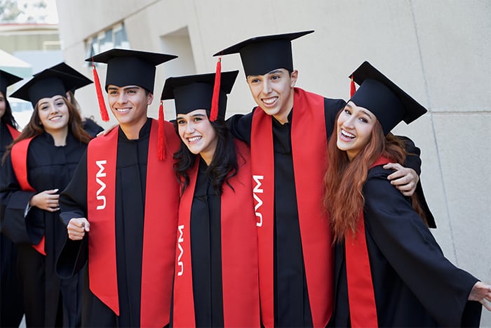 Egresados de licenciaturas UVM