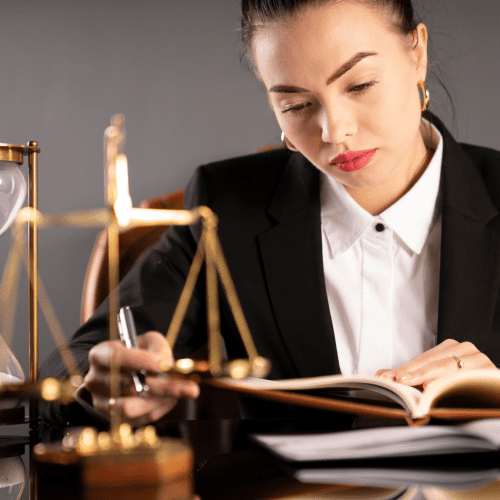 Especialista en Derecho penal